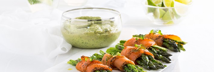 Regal King Salmon With Asparagus, Avocado & Herb Dipping Sauce