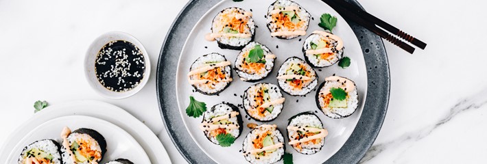 Sriracha Mayo Salmon Sushi