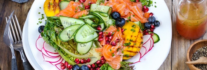 Regal King Salmon Grilled Mango Salad with Sweet & Sour Citrus Dressing