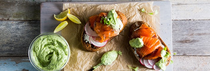 Regal Dill Cured Salmon Bruschetta With Pickled Radishes (1)
